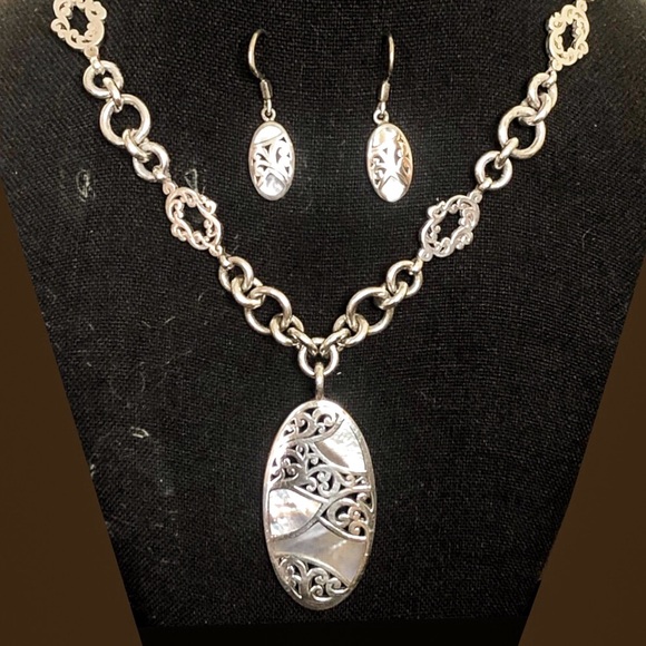 LOIS HILL Sterling Silver Mother of Pearl Inlay Necklace and Earrings - Picture 17 of 17